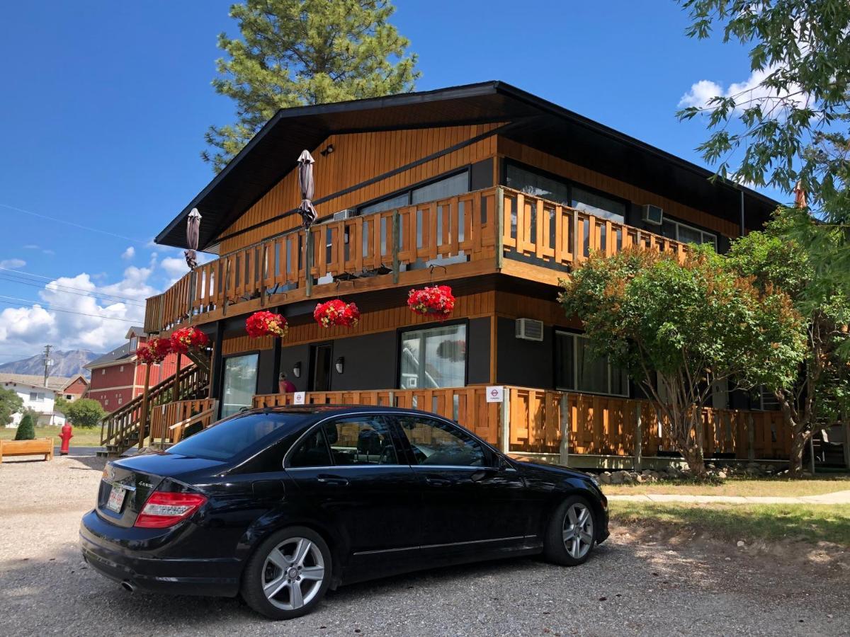 Piccadilly Motel Radium Hot Springs Kültér fotó